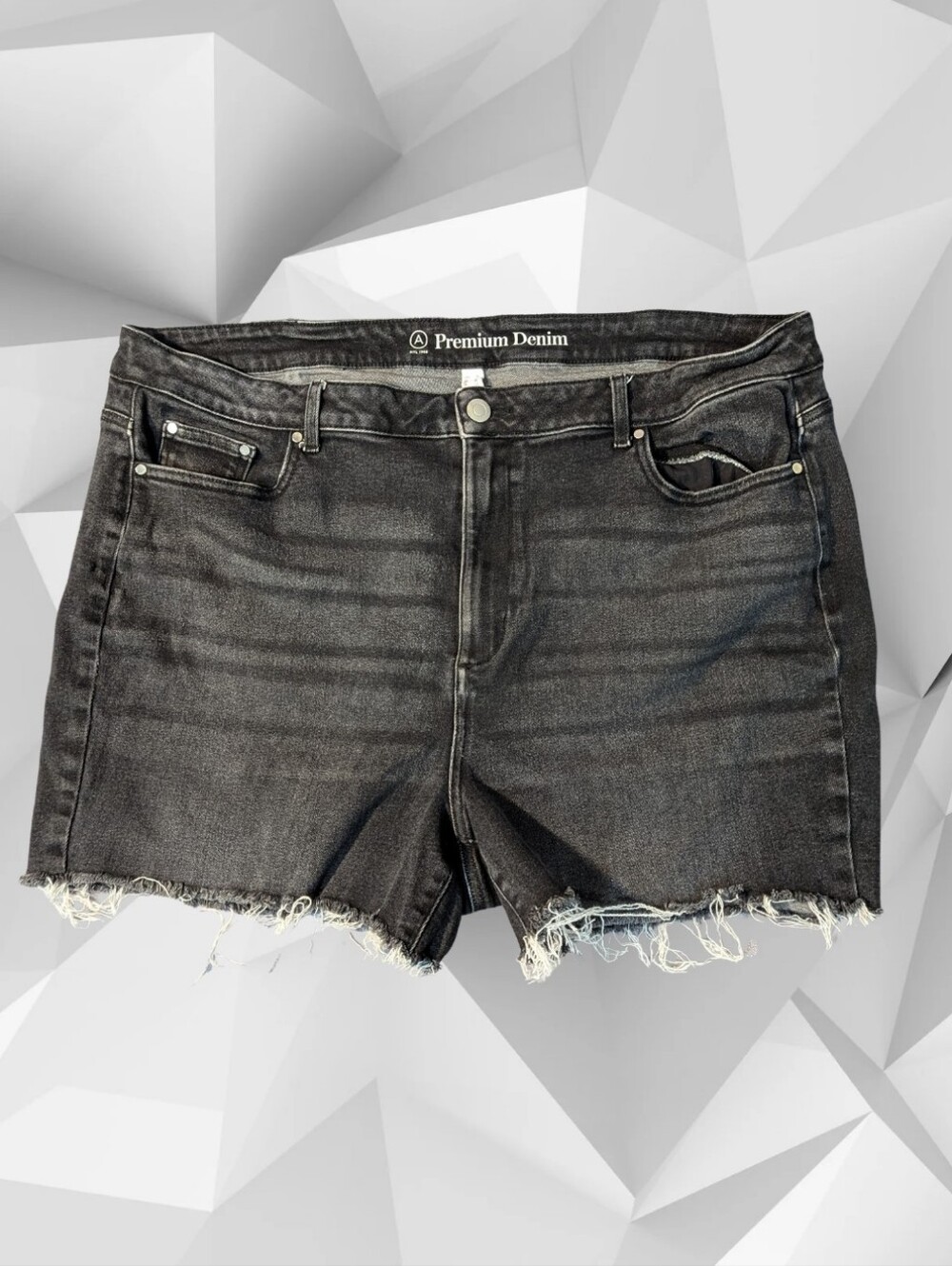 A|Premium Addition Elle Denim Black High-Rise Jean Shorts